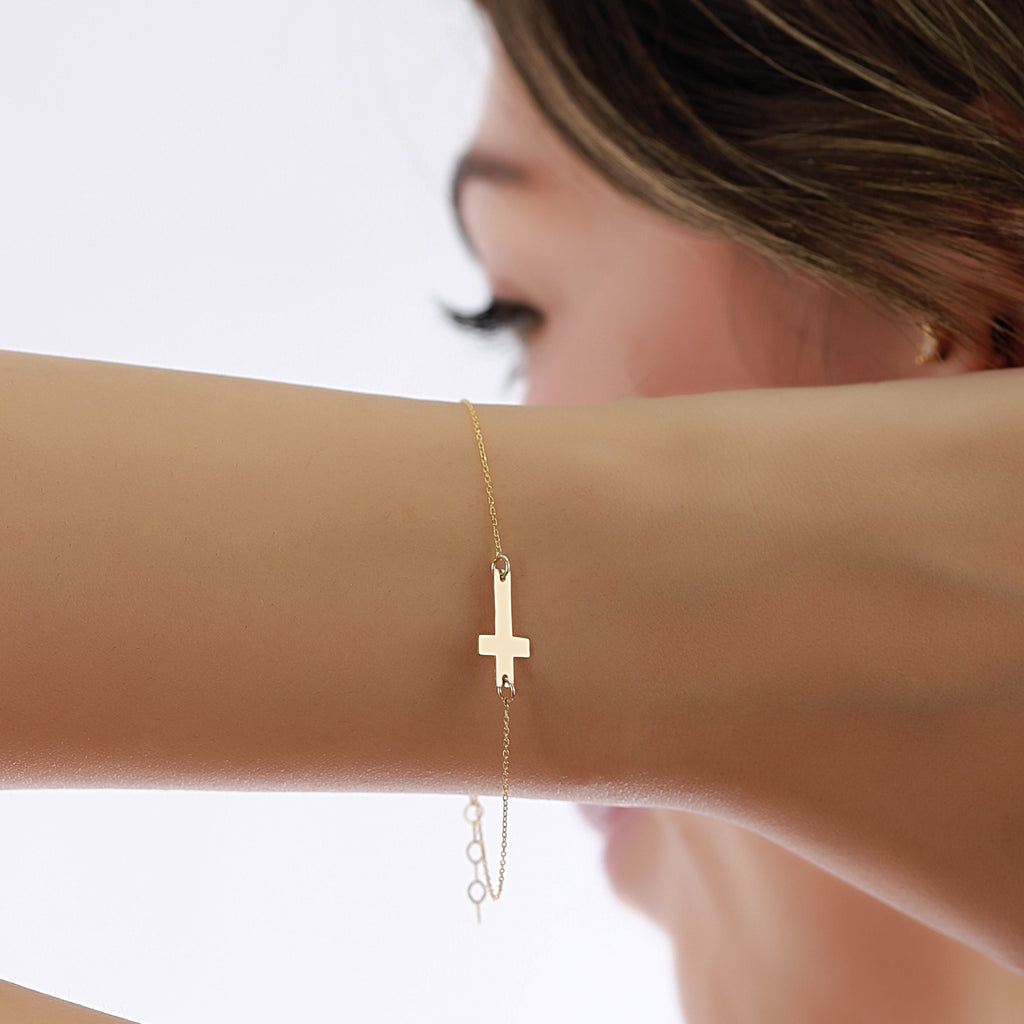 14K Gold Cross Bracelet, Classic Sideways Cross Chain Bracelet, Simple Faith Bracelet, Delicate Everyday Jewelry