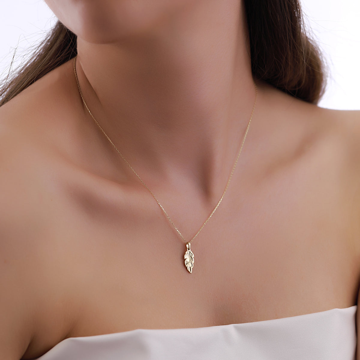 14K Gold Feather Necklace, Diamond Cut Leaf Pendant, Dainty Nature Charm, Boho Everyday Jewelry, Gift for Her