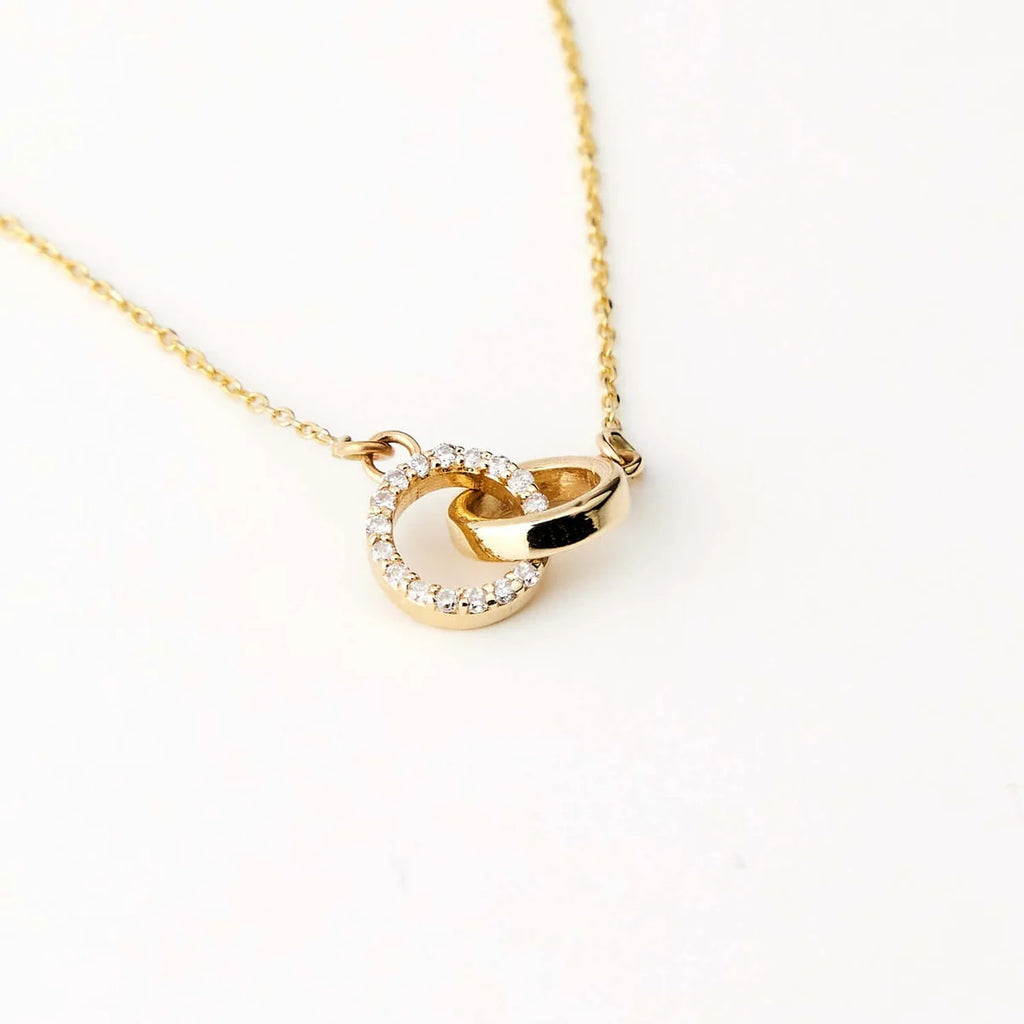 Diamond Intertwined Circle Necklace 10K Solid Gold