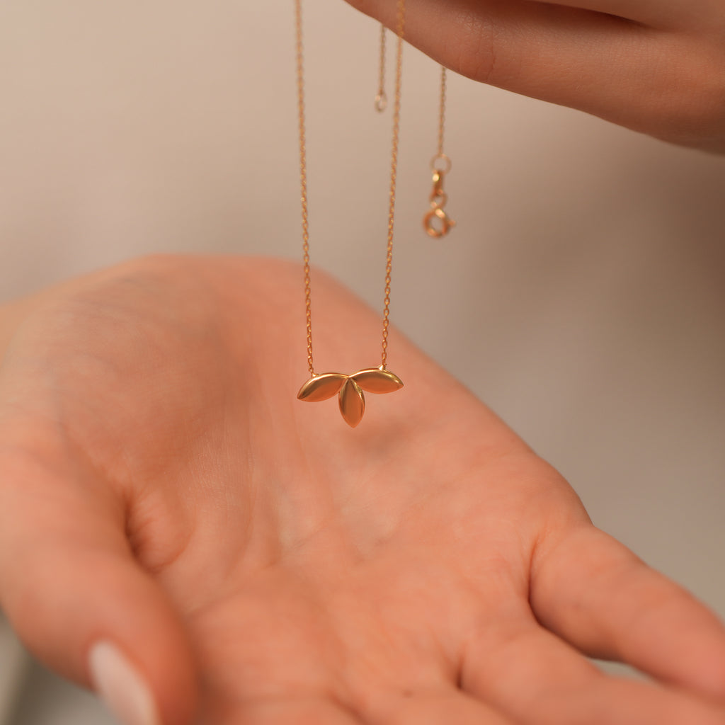 14K Gold Leaf Cluster Necklace, Three Petal Pendant, Puffy Leaf Charm, Minimalist Gift for Her