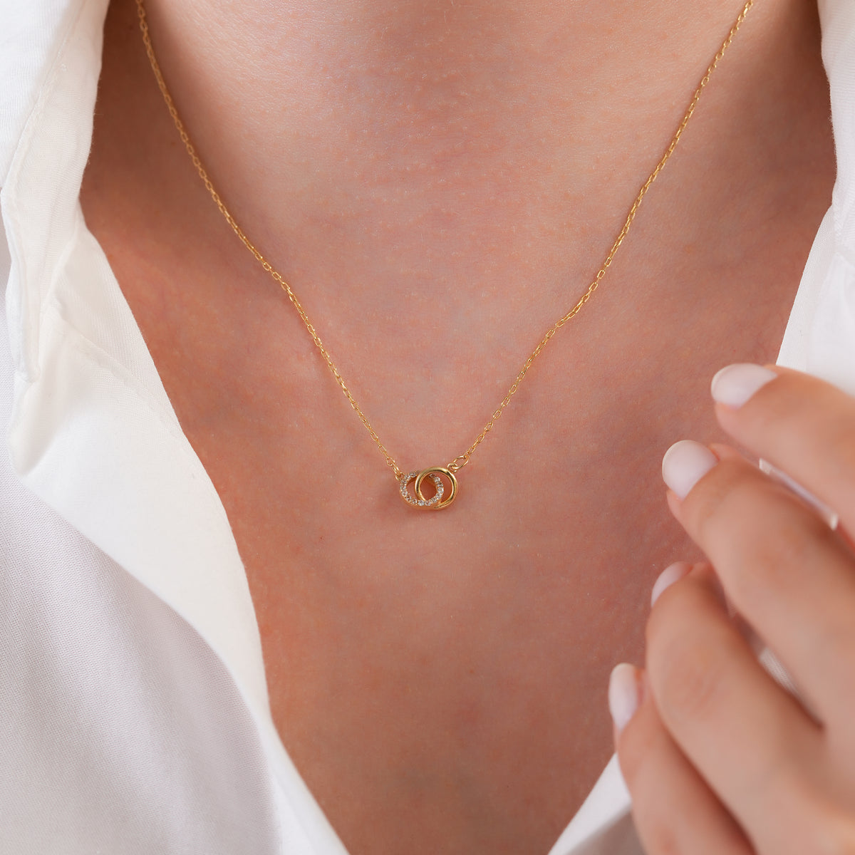 14K Gold Interlocking Circle Necklace, Lab Diamond Double Ring Pendant, Linked Circles Charm, Gift for Her