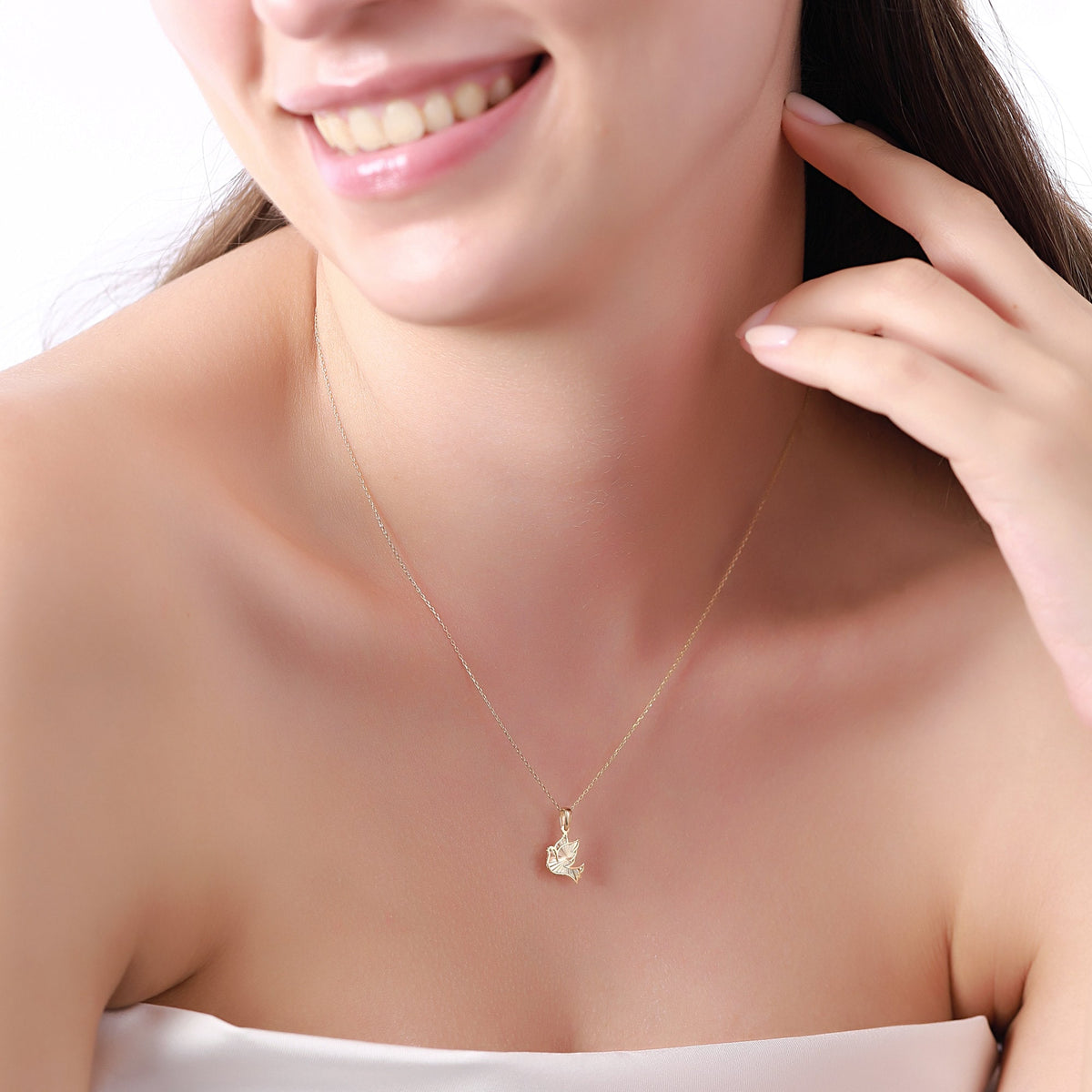 14K Gold Dove Necklace, Diamond Cut Peace Dove Pendant, Symbolic Bird Charm, Dainty Faith Jewelry, Gift for Her