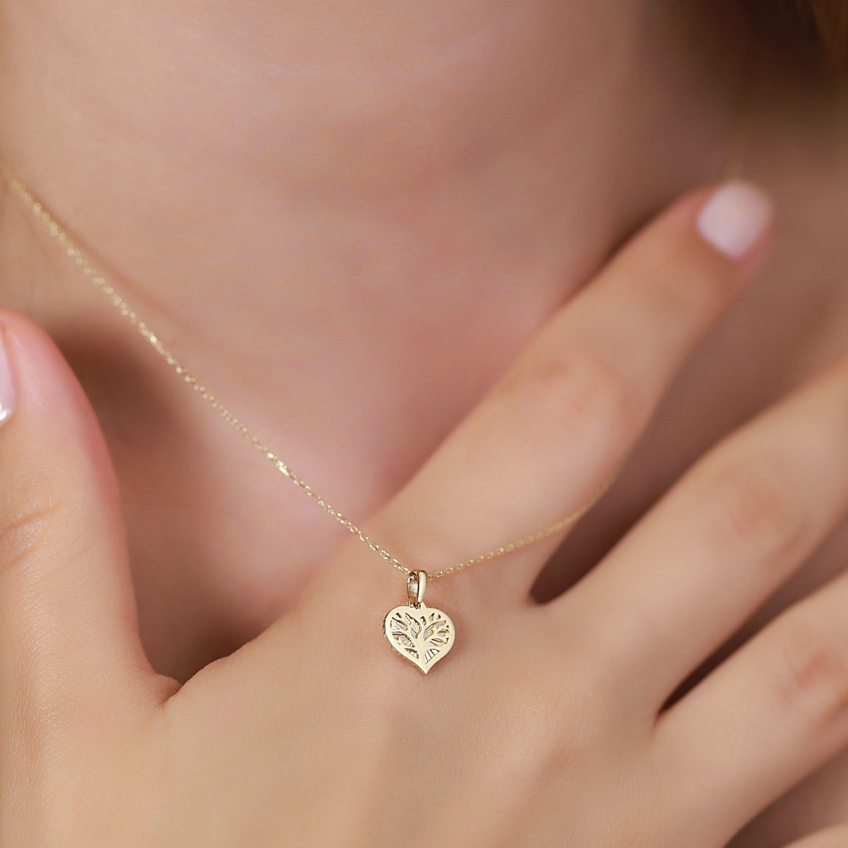 14K Gold Tree of Life Heart Necklace, Diamond Cut Heart Pendant, Family Tree Charm, Meaningful Gift for Her
