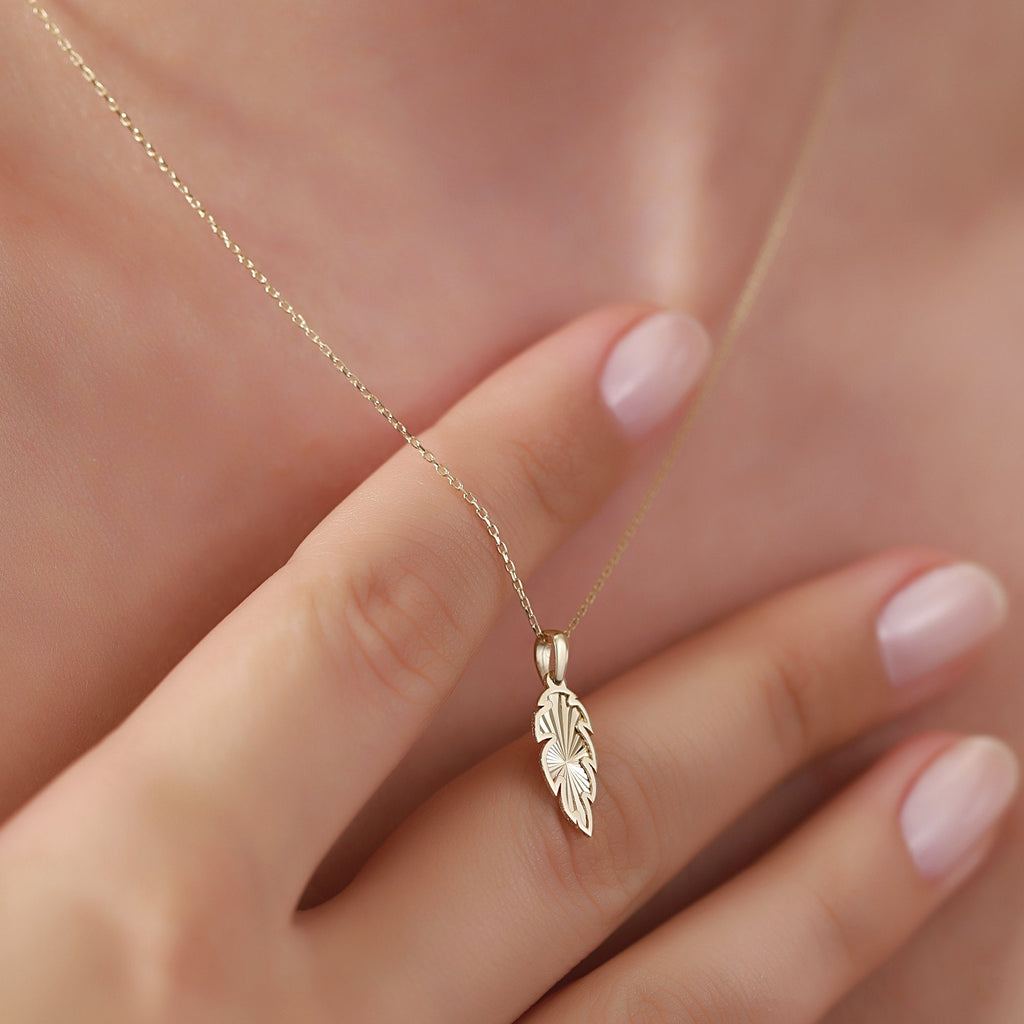 14K Gold Feather Necklace, Diamond Cut Leaf Pendant, Dainty Nature Charm, Boho Everyday Jewelry, Gift for Her