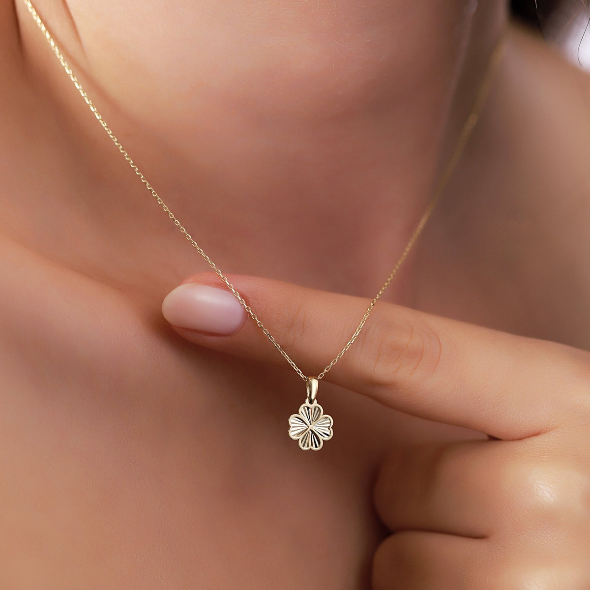 14K Gold Four Leaf Clover Necklace, Diamond Cut Lucky Clover Pendant, Dainty Charm, Good Luck Gift for Her
