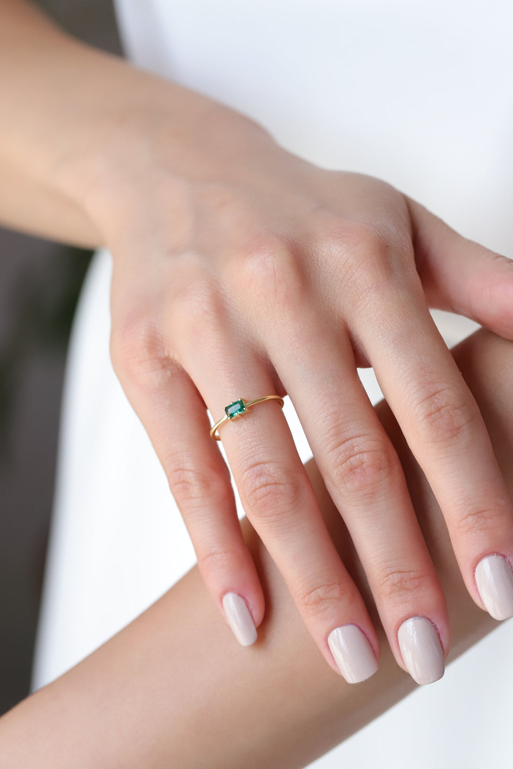 14K Gold Emerald Ring, East West Green Stone Ring, Dainty Solitaire Ring, Minimalist Gemstone Ring, Gift for Her