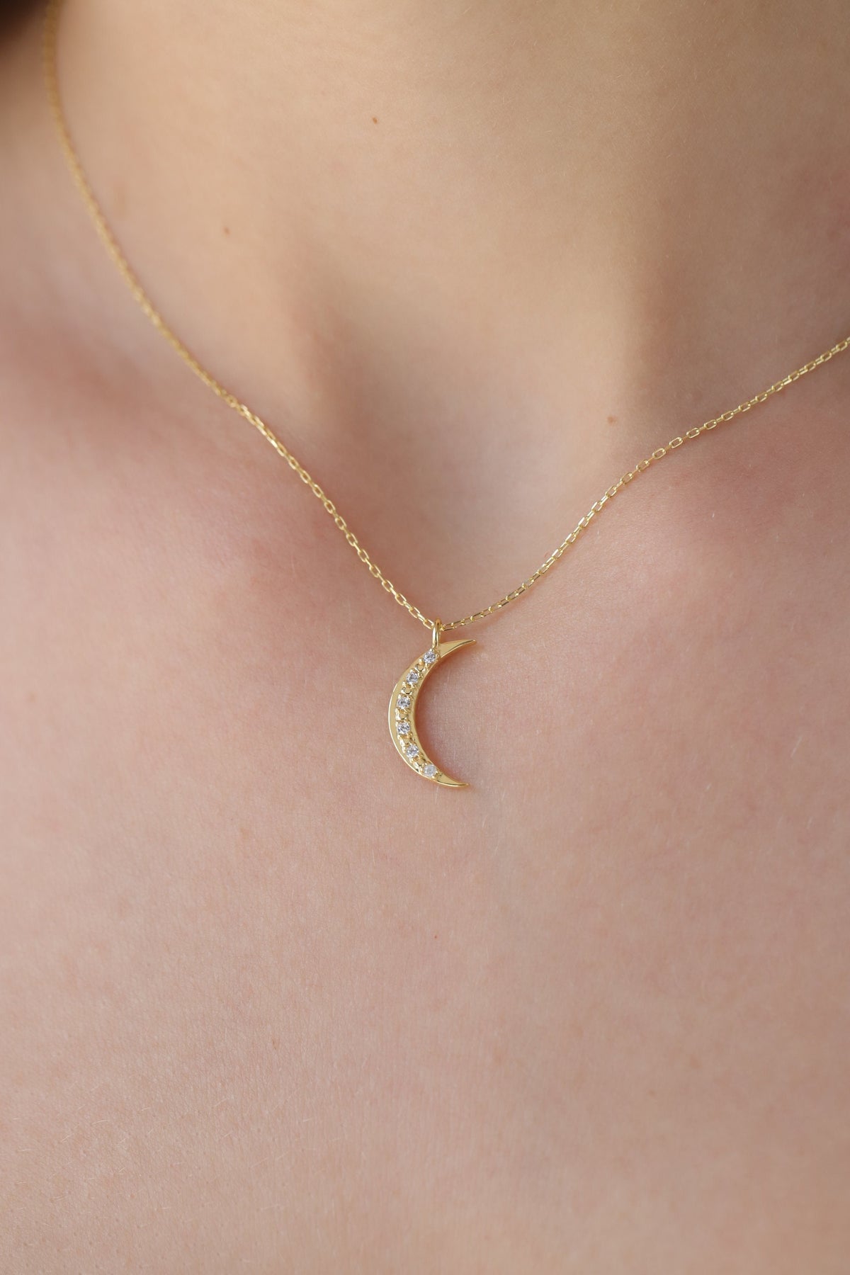 14K Gold Crescent Moon Necklace, Lab Diamond Pave Moon Pendant, Celestial Charm, Dainty Gift for Her