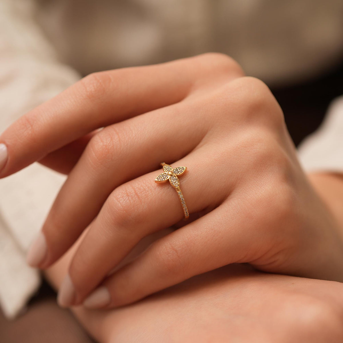 14K Gold Pave Flower Ring, Lab Diamond Clover Statement Ring, Sparkling Petal Ring, Floral Stacking Ring, Gift for Her