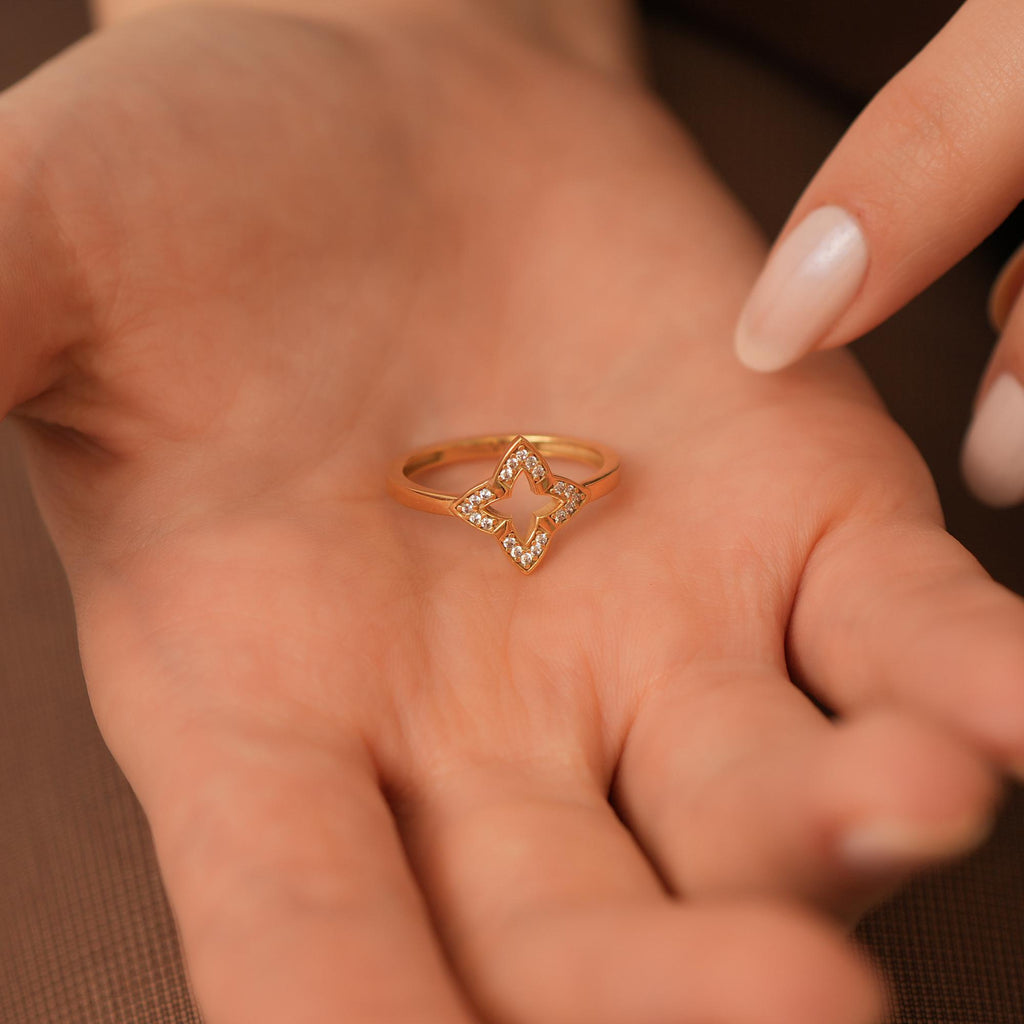 14K Gold Open Star Ring, Pave Lab Diamond Compass Ring, Sparkling Star Outline Ring, Celestial Statement Ring, Gift for Her
