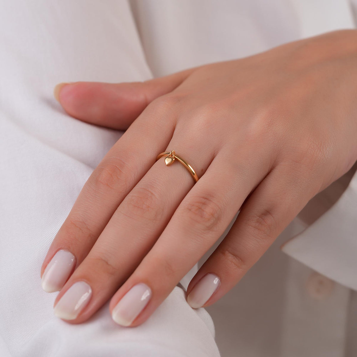 14K Gold Dangling Heart Ring, Charm Stacking Ring, Movable Heart Pendant Ring, Playful Everyday Ring, Gift for Her