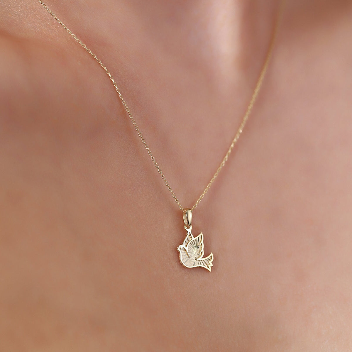 14K Gold Dove Necklace, Diamond Cut Peace Dove Pendant, Symbolic Bird Charm, Dainty Faith Jewelry, Gift for Her