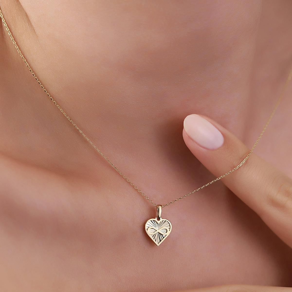 14K Gold Infinity Heart Necklace, Diamond Cut Heart Pendant, Eternal Love Charm, Symbolic Jewelry, Gift for Her
