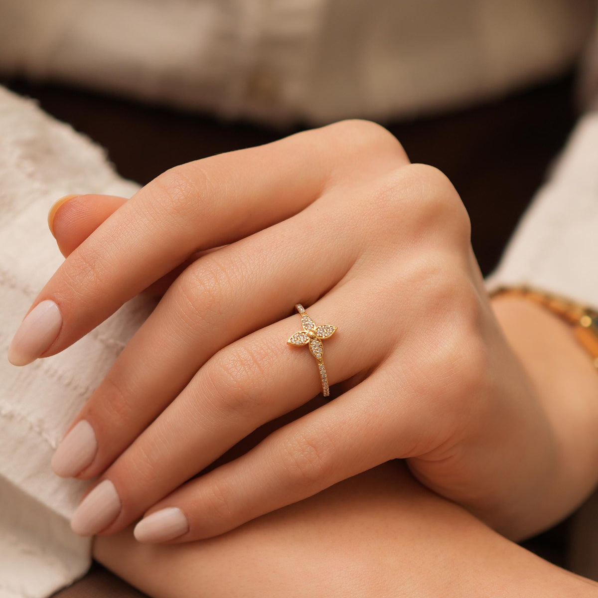 14K Gold Pave Flower Ring, Lab Diamond Clover Statement Ring, Sparkling Petal Ring, Floral Stacking Ring, Gift for Her