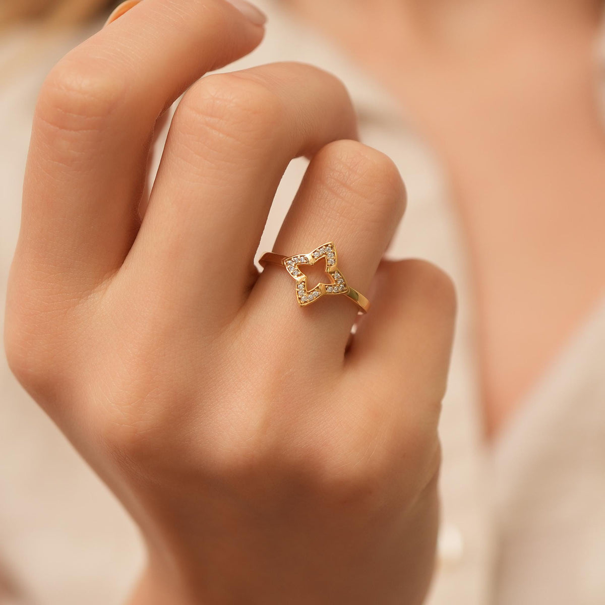 14K Gold Open Star Ring, Pave Lab Diamond Compass Ring, Sparkling Star Outline Ring, Celestial Statement Ring, Gift for Her