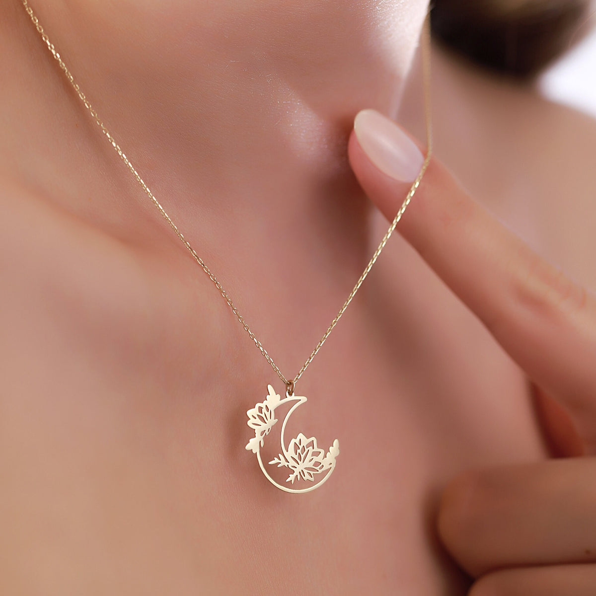 14K Gold Moon Flower Necklace, Crescent Moon Floral Pendant, Celestial Lotus Charm, Boho Necklace, Gift for Her