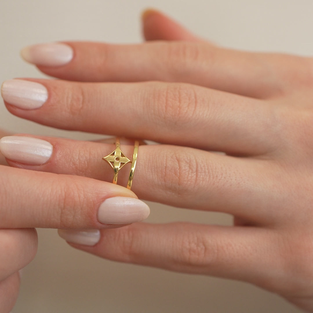 14K Gold Star Ring, Double Band Compass Ring, Criss Cross Stacking Ring, Minimalist Statement Ring, Gift for Her