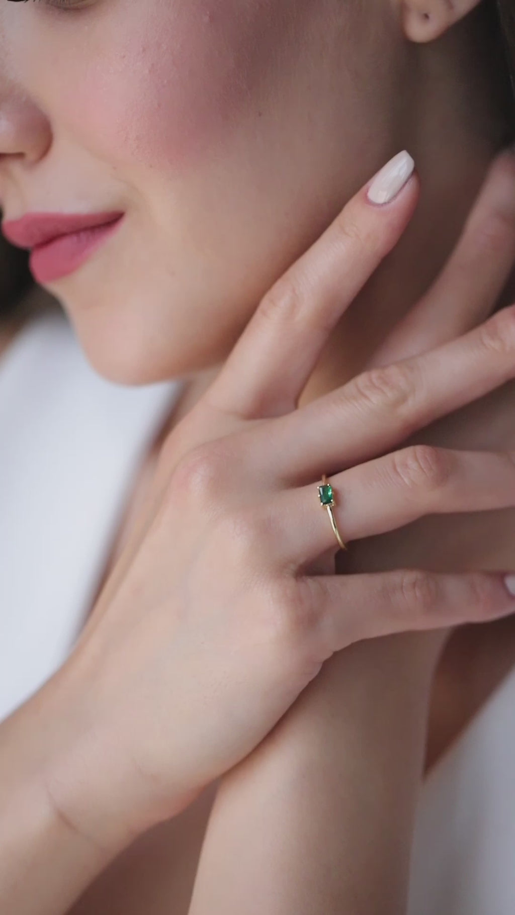 14K Gold Emerald Ring, East West Green Stone Ring, Dainty Solitaire Ring, Minimalist Gemstone Ring, Gift for Her